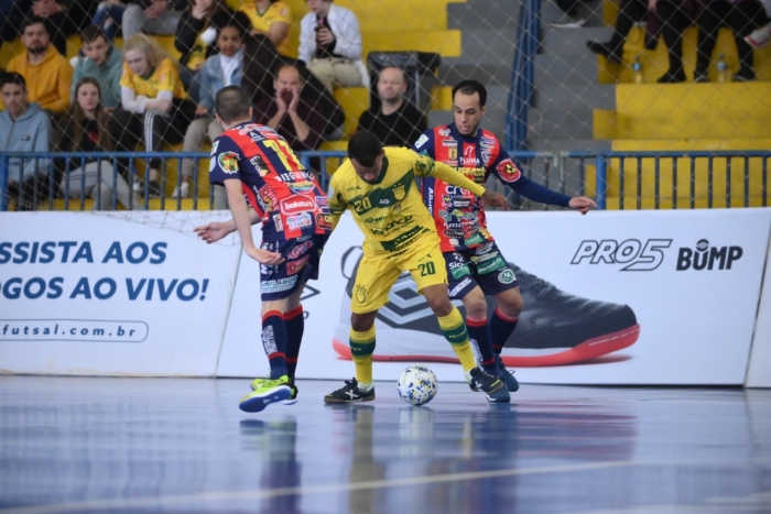 Cascavel Futsal é superado pela Assoeva jogando fora de casa 