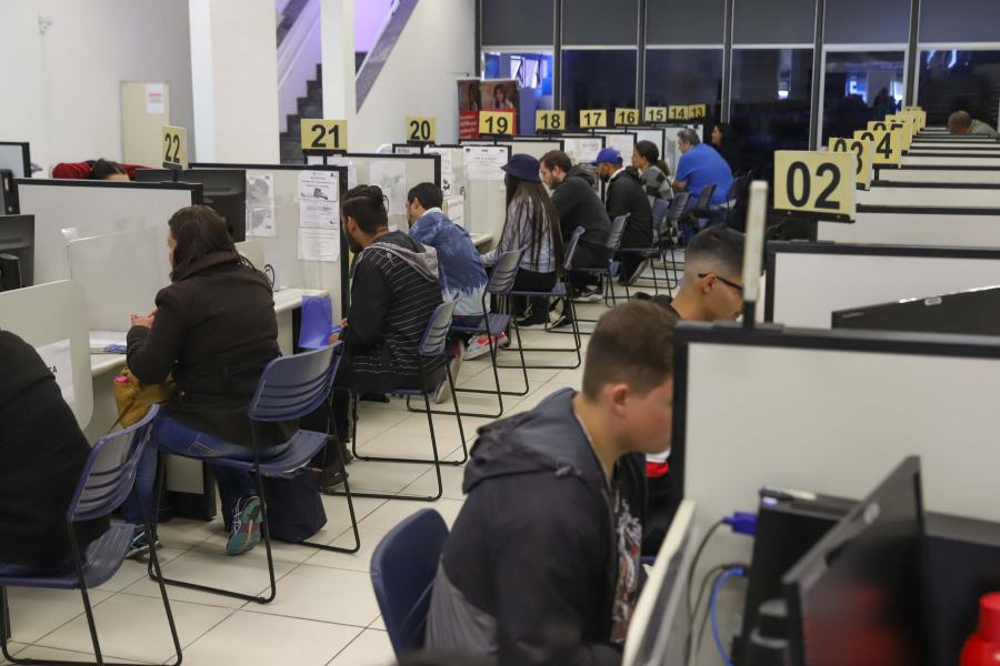 Agências do Trabalhador iniciam a semana com 16.487 vagas