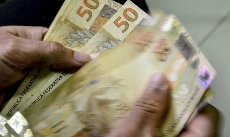 Mercado financeiro reduz previsão da inflação para 5,55%